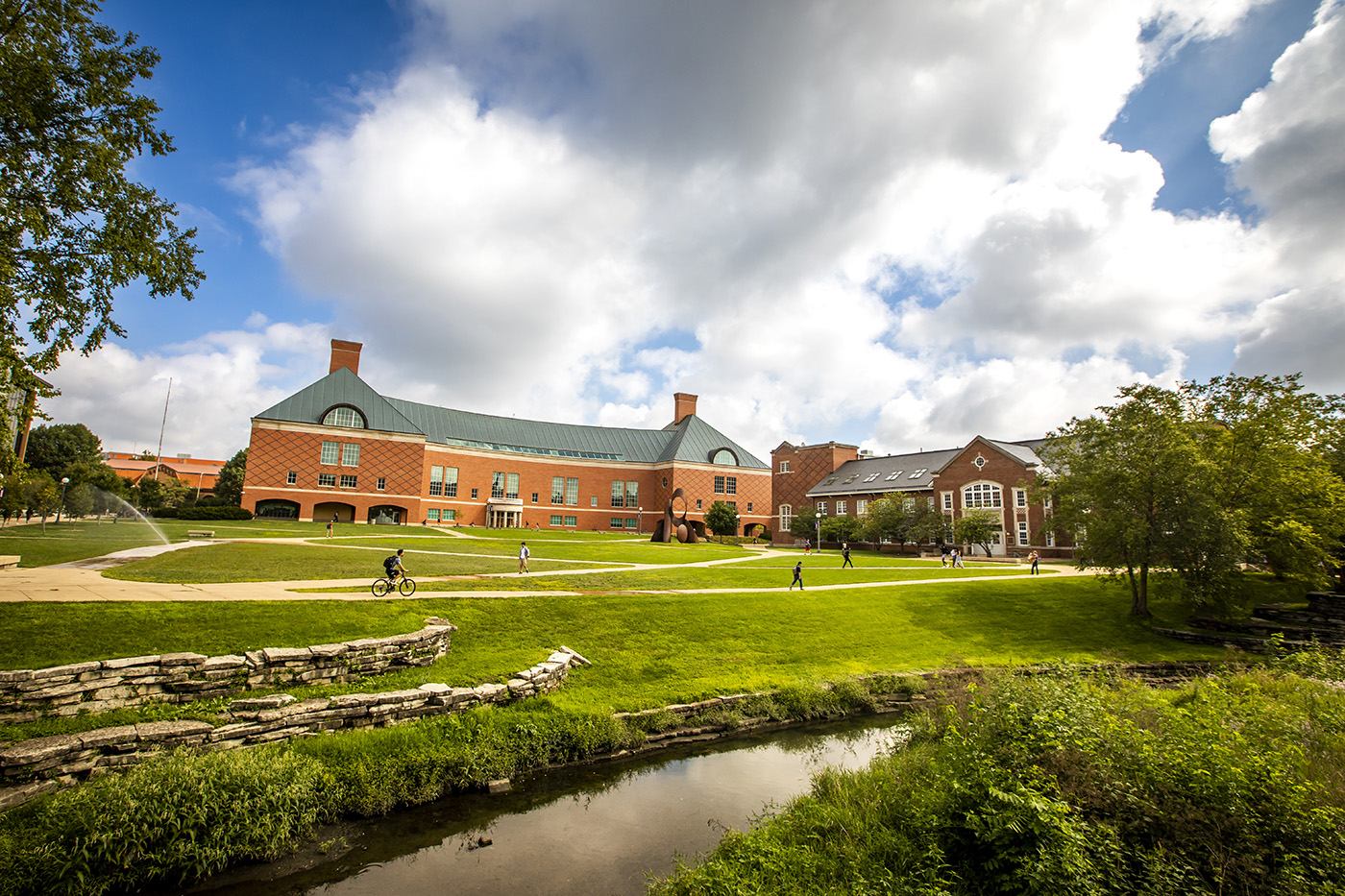 Exterior of Grainger Engineering Library on a sunny day